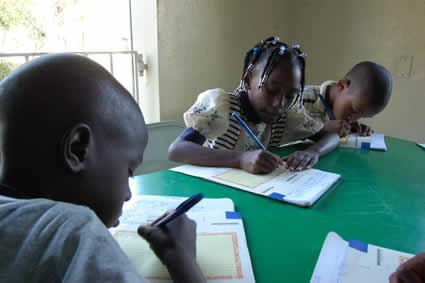 children writing letters
