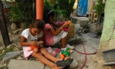 girls-with-toys-GU