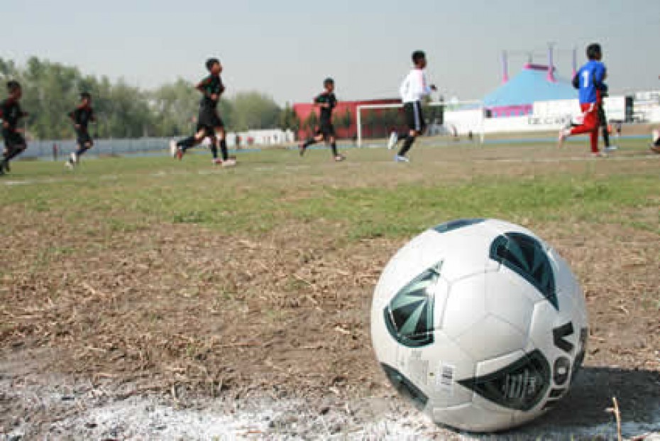 ball_soccer tournament soccer ball on playing field