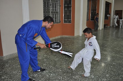 boy learning Taekwondo