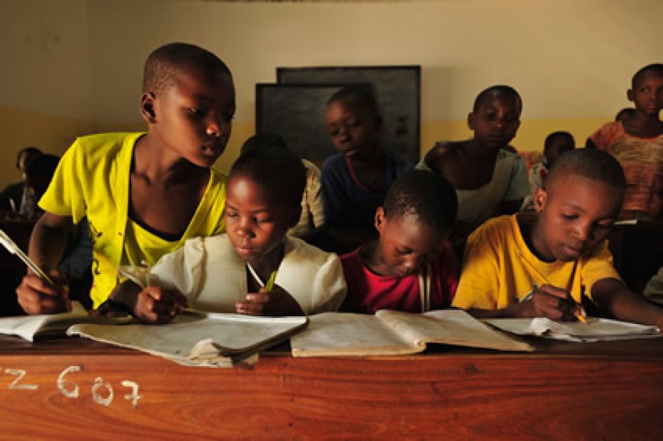 tanzania-classroom_MH Tanzanian children in classroom