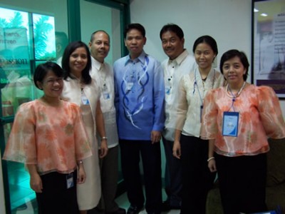 group of Filipino men and women