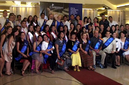 large group of people at a graduation ceremony