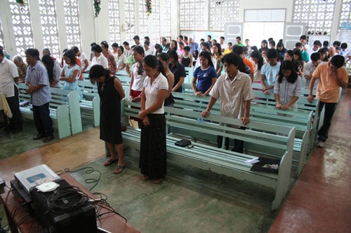 definition of beauty praying in church