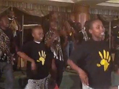 African children dancing
