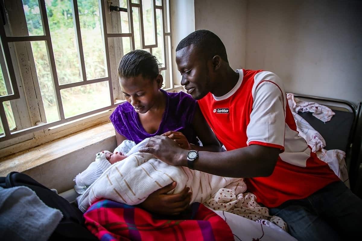 3 New Moms Get the Chance to Have a First Hello