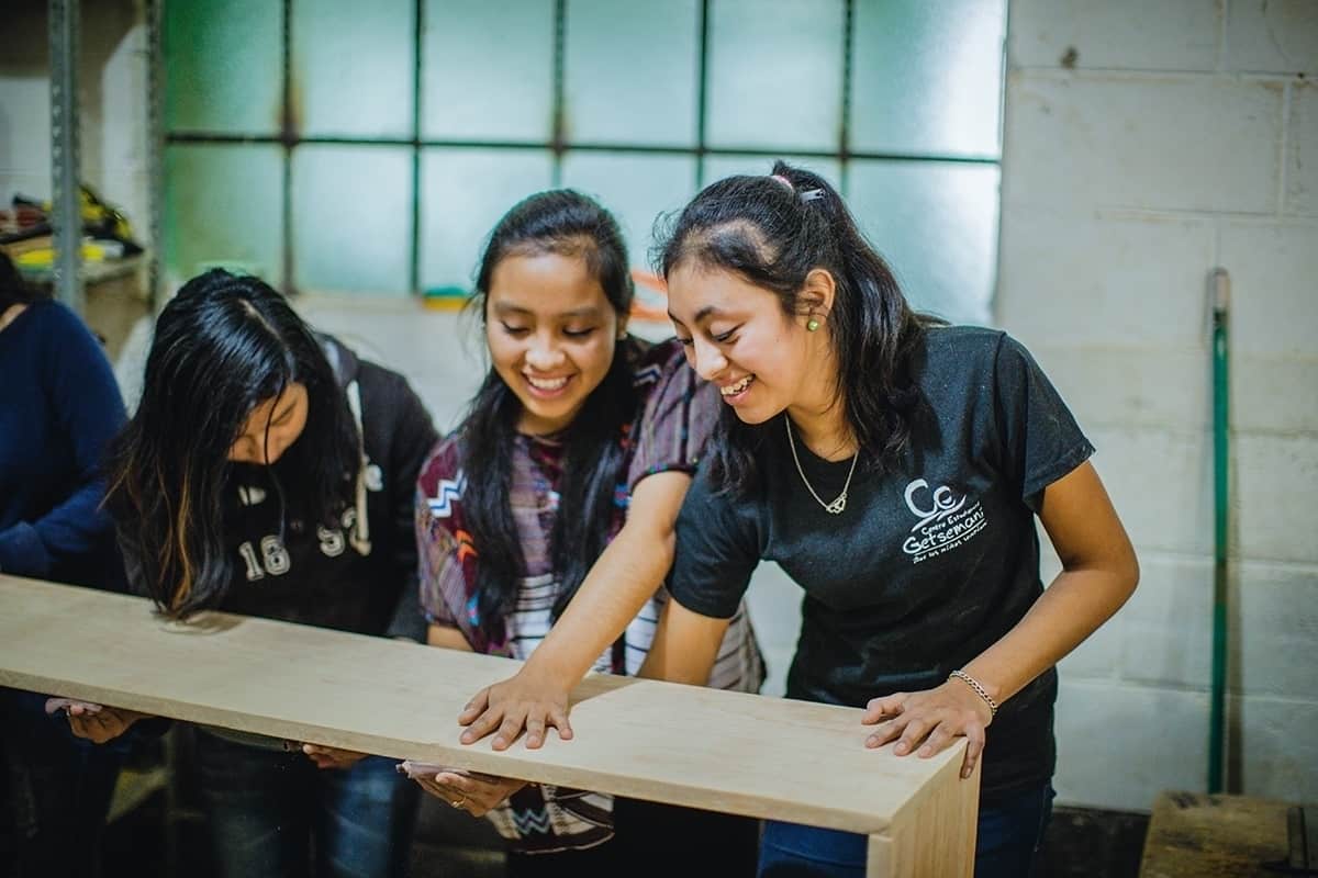 Lucerito and the girls in her town Have The Best Tools To Build furniture and Her Bright Future
