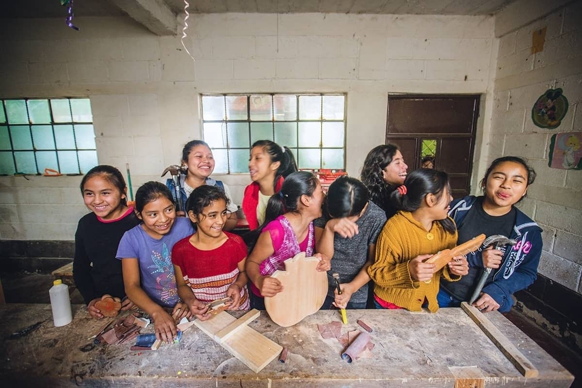 Lucerito and the girls in her town Have The Best Tools To Build furniture and Her Bright Future